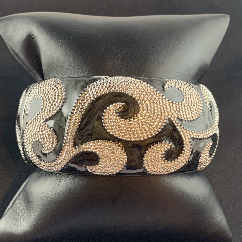 Black, Faux Diamond Swirl Hinged Bracelet